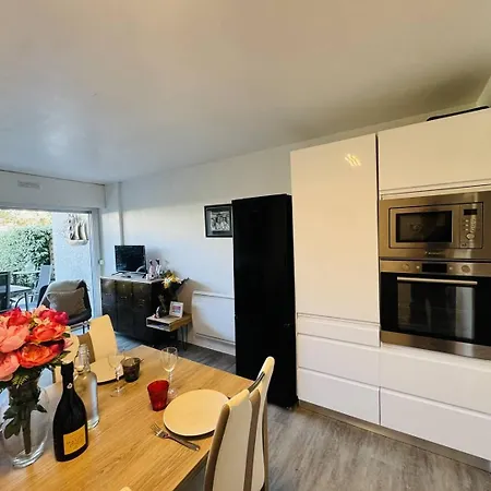 Apartment Ty Cardinaux, Grand Cabine, Terrasse, Jardin, Tennis